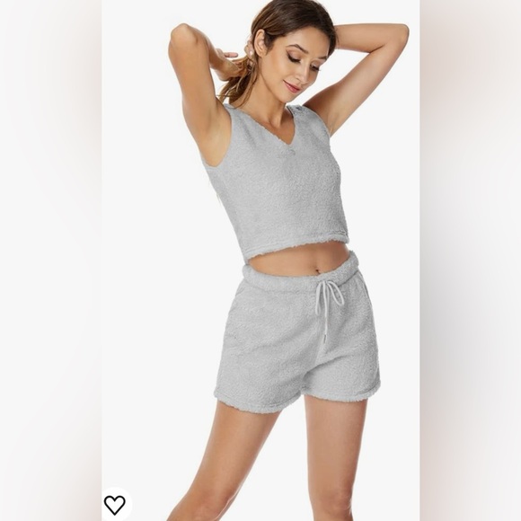 Womens Sexy Warm Fuzzy Fleece Cropped Lounge Two- Piece Set Size Small 🩶🩶 - Picture 2 of 9